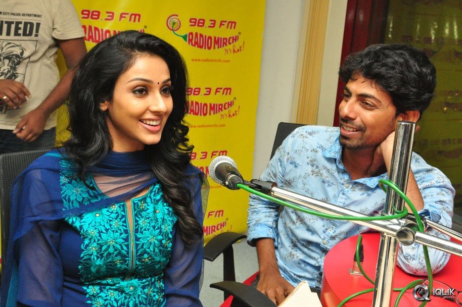 Majnu-Movie-Team-At-Radio-Mirchi